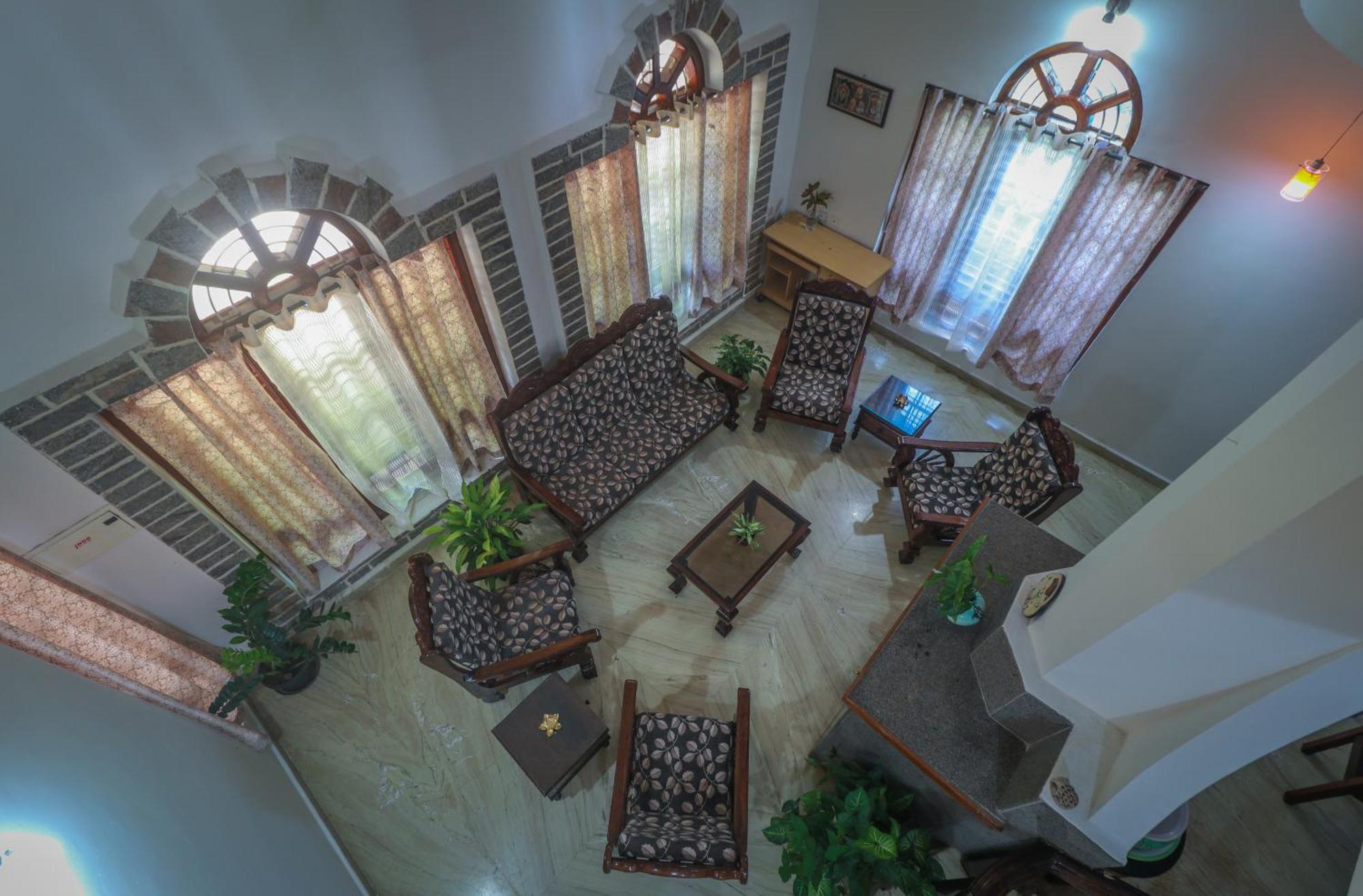 Flintstone Home Kushalnagar Ngoại thất bức ảnh