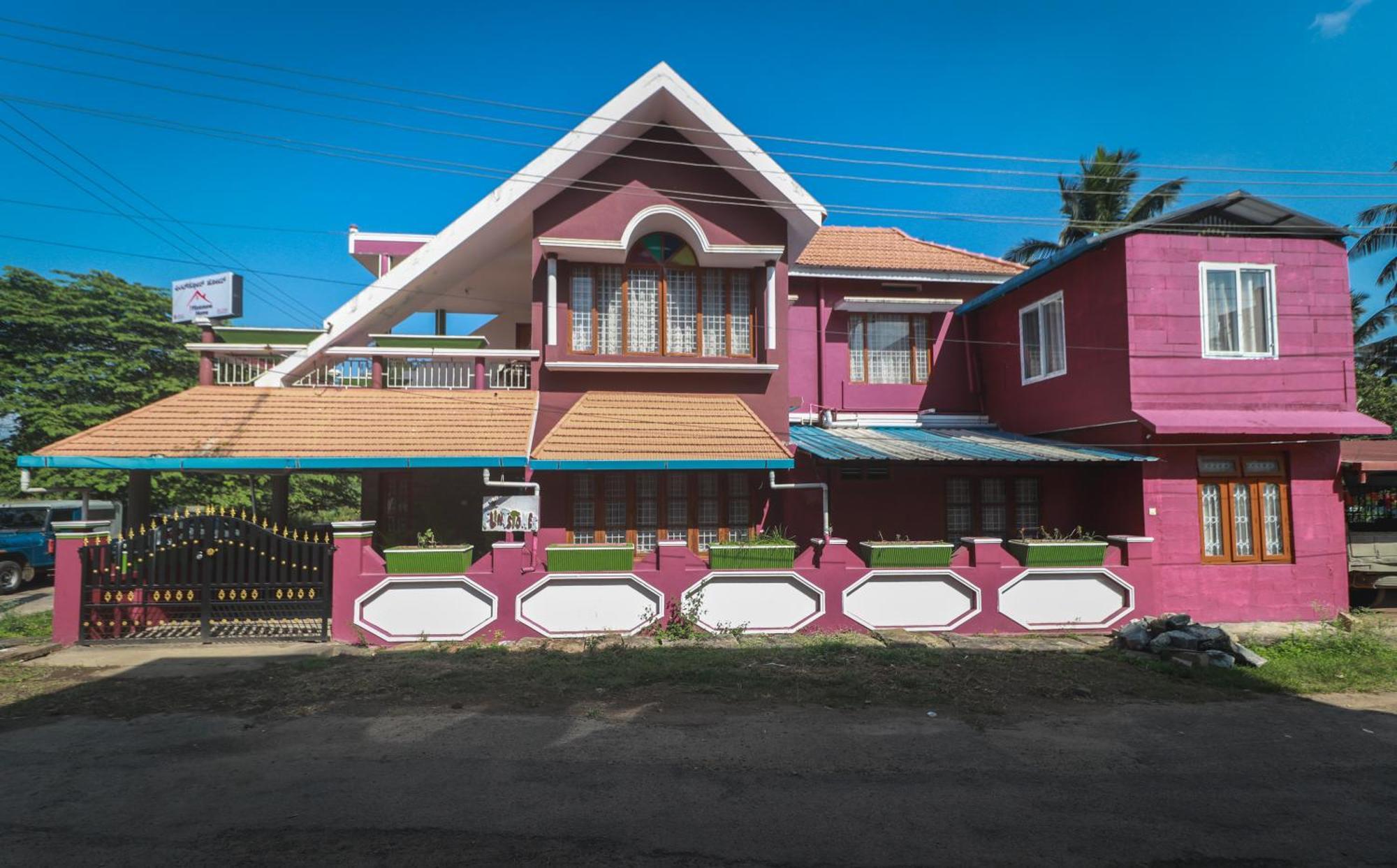 Flintstone Home Kushalnagar Ngoại thất bức ảnh